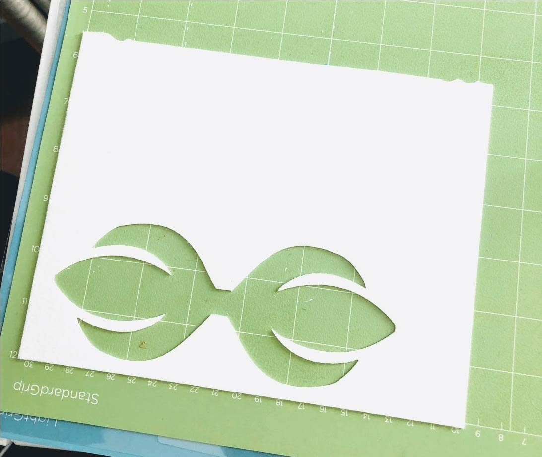 5 Free Hair Bow Templates For SVG Faux Leather Projects